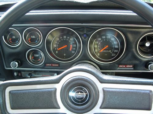 dash.jpg (68923 bytes)